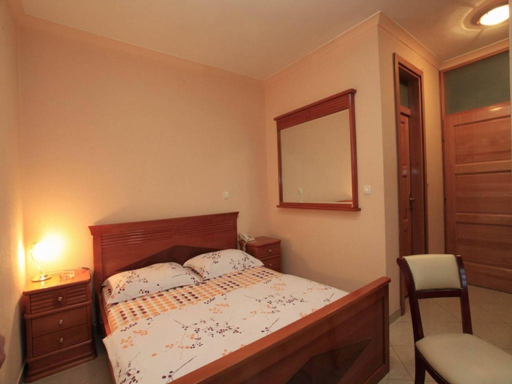 Pasha Garni Hotel Лакташи Экстерьер фото