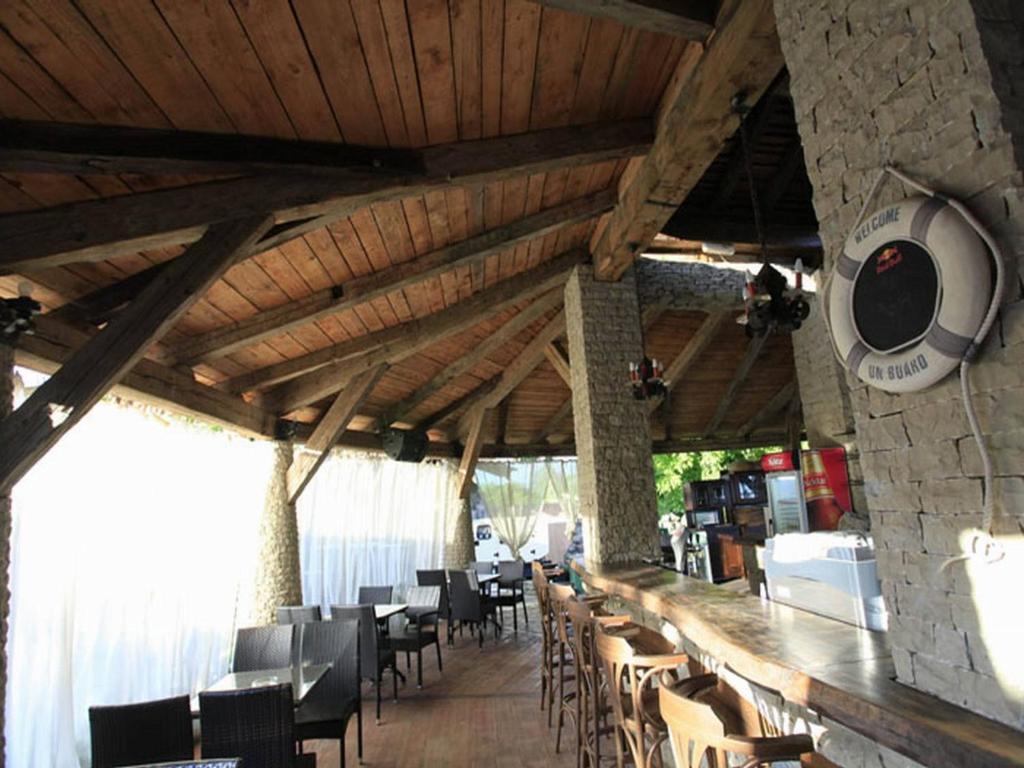 Pasha Garni Hotel Лакташи Экстерьер фото