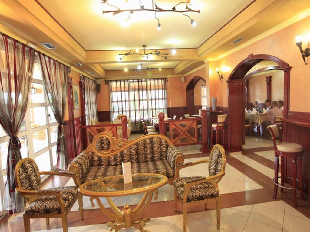 Pasha Garni Hotel Лакташи Экстерьер фото