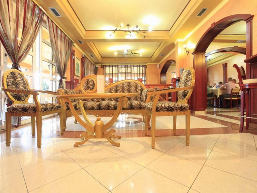 Pasha Garni Hotel Лакташи Экстерьер фото