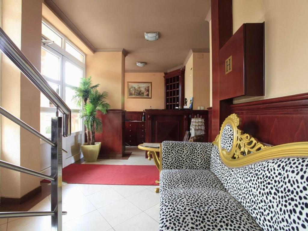 Pasha Garni Hotel Лакташи Экстерьер фото